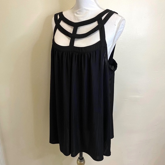 Torrid Black Crepe Cage Swing Tank Top - Picture 3 of 5